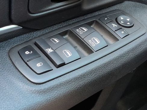 Used 2022 RAM 1500 Warlock AWD/4WD image 31