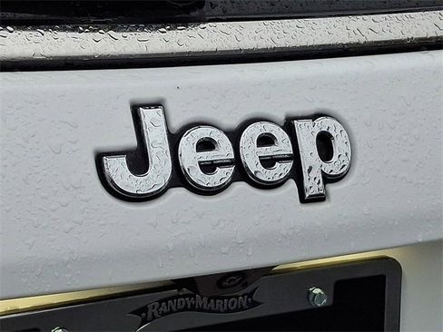 Used 2024 Jeep Compass Limited image 30