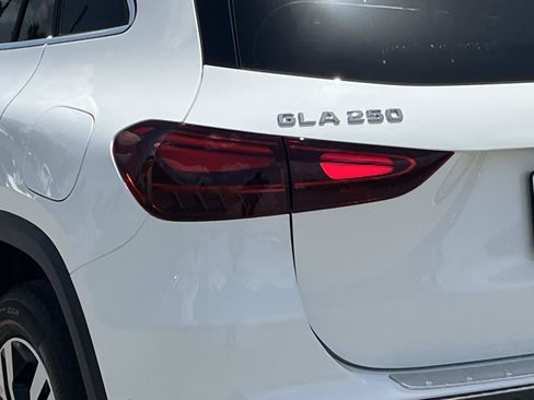 Certified 2025 Mercedes-Benz GLA 250 image 10