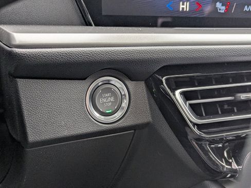 New 2026 Chevrolet Traverse LT image 23