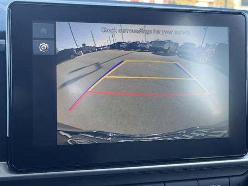 New 2026 Hyundai Venue SEL FWD image 32