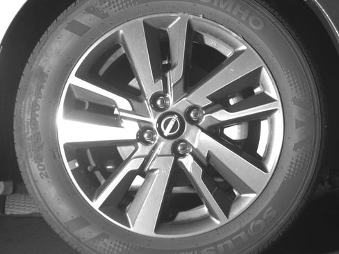 Used 2025 Nissan Versa SV image 13