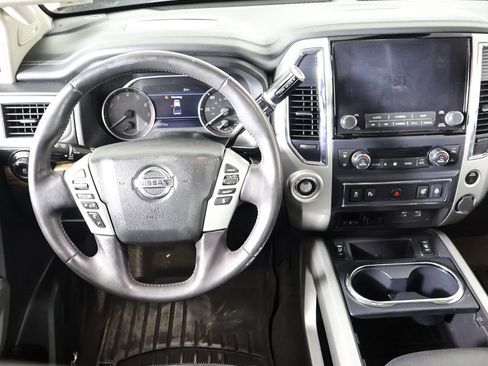 Used 2020 Nissan Titan SL w/ Moonroof Package image 8