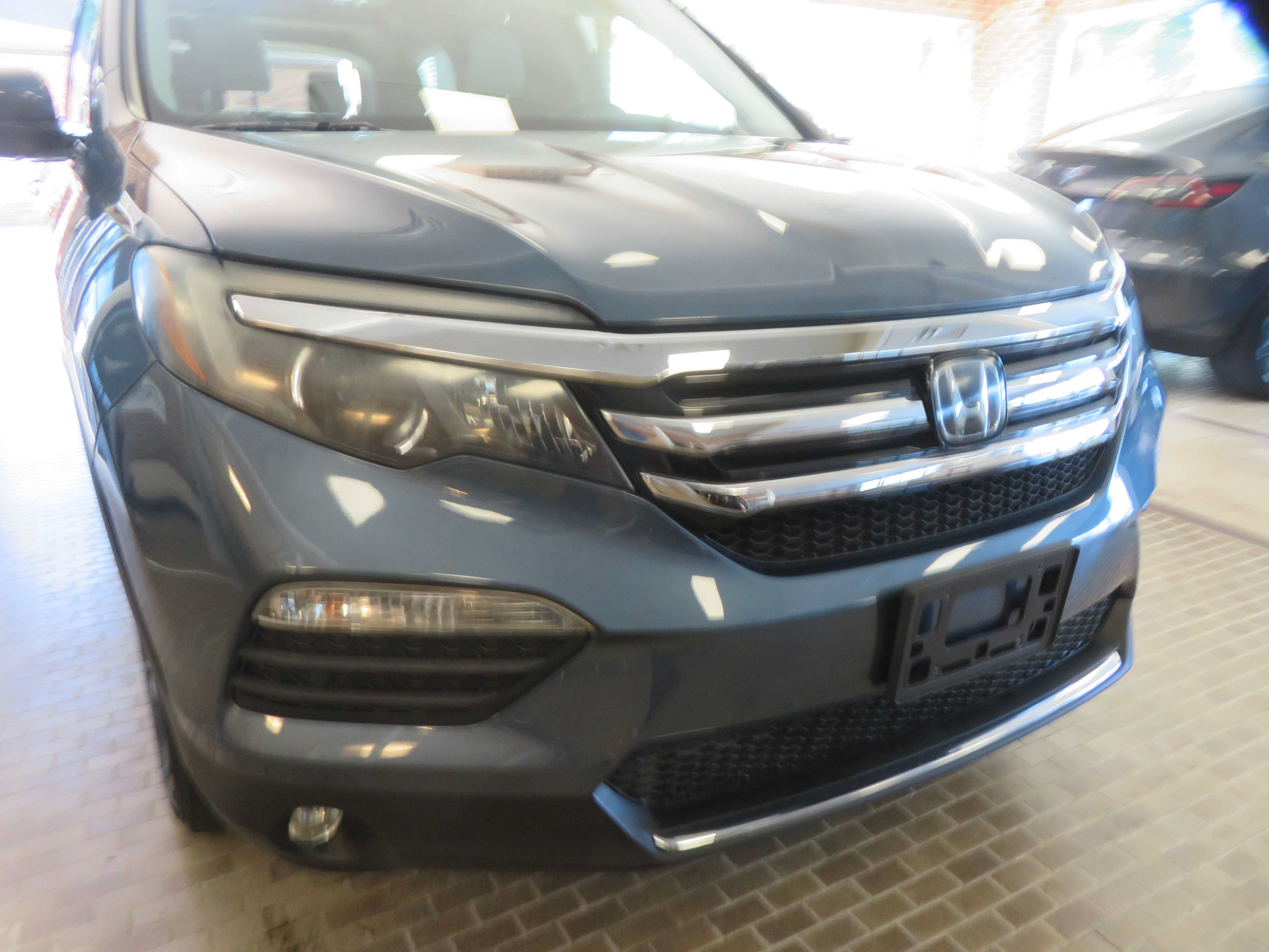 Used 2017 Honda Pilot Elite image 78