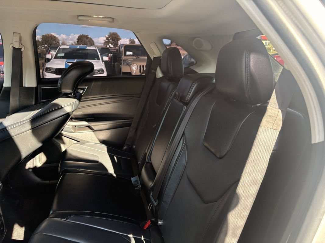 Used 2016 Ford Edge Titanium w/ Equipment Group 302A AWD/4WD image 17