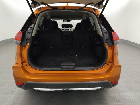Used 2020 Nissan Rogue SV FWD image 29