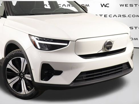 Used 2023 Volvo XC40 Recharge Plus AWD/4WD image 45