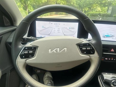 Used 2024 Kia EV6 Wind RWD image 7