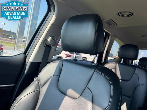 Used 2022 Kia Telluride S AWD/4WD image 19