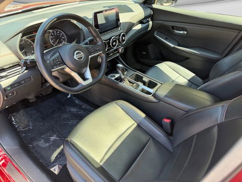 Used 2020 Nissan Sentra SR w/ Premium Package FWD image 16