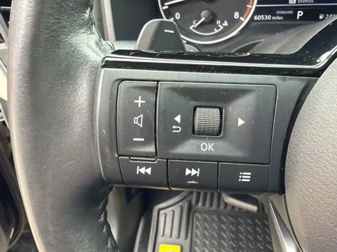 Used 2023 Nissan Rogue SV w/ SV Premium B Package FWD image 12