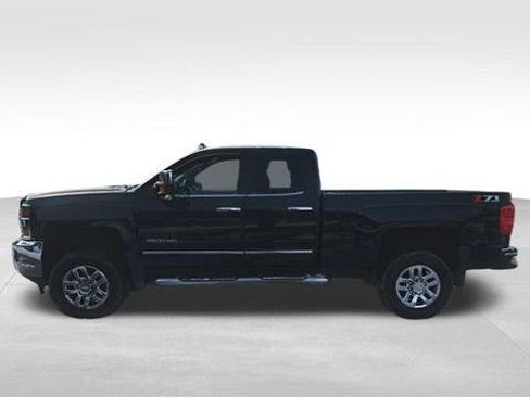 Used 2015 Chevrolet Silverado 2500 LTZ w/ LTZ Plus Package image 7
