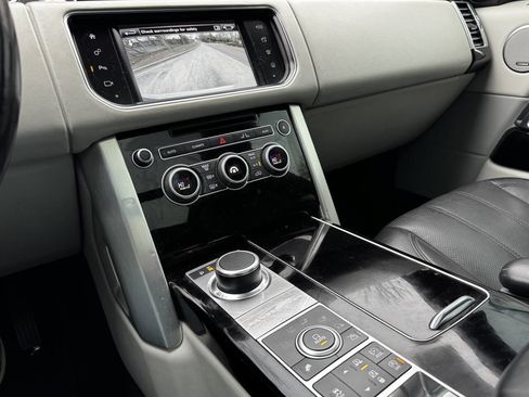 Used 2016 Land Rover Range Rover HSE image 20