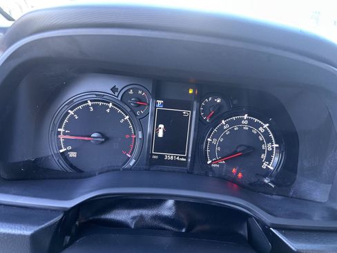 Certified 2023 Toyota 4Runner SR5 Premium w/ Moonroof Package AWD/4WD image 22