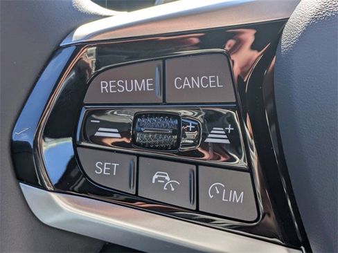 Used 2025 BMW 330i xDrive Sedan image 21