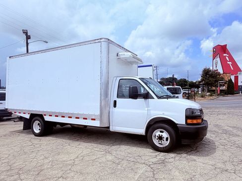Used 2024 Chevrolet Express 3500 w/ Power Convenience Package RWD image 2