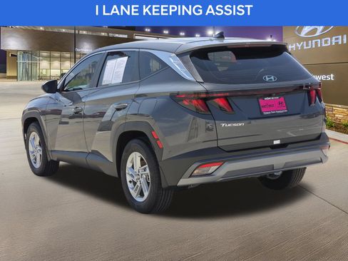Certified 2026 Hyundai Tucson SE FWD image 9