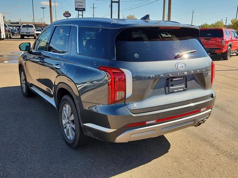 Used 2023 Hyundai Palisade SEL image 3