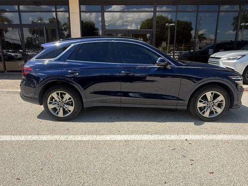 Used 2022 Genesis GV70 3.5T Sport w/ Sport Advanced Package AWD/4WD image 15