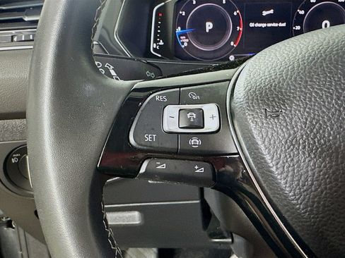 Used 2021 Volkswagen Tiguan SEL FWD image 23