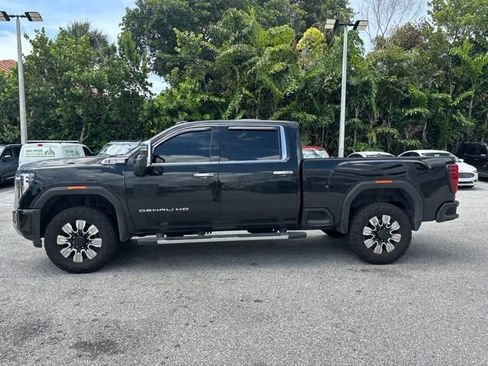 Used 2025 GMC Sierra 2500 Denali w/ Denali Reserve Package AWD/4WD image 4