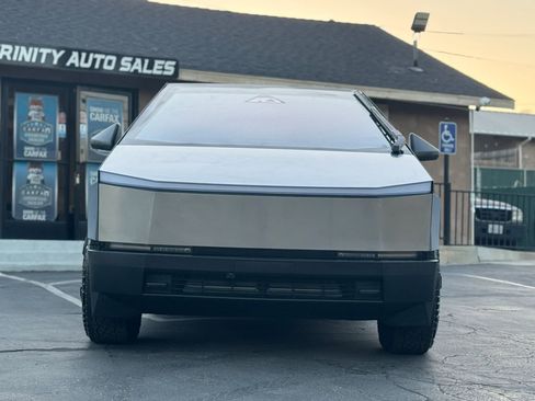 Used 2024 Tesla Cybertruck Cyberbeast AWD/4WD image 3