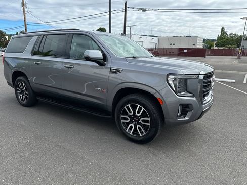 Used 2021 GMC Yukon XL AT4 AWD/4WD image 9