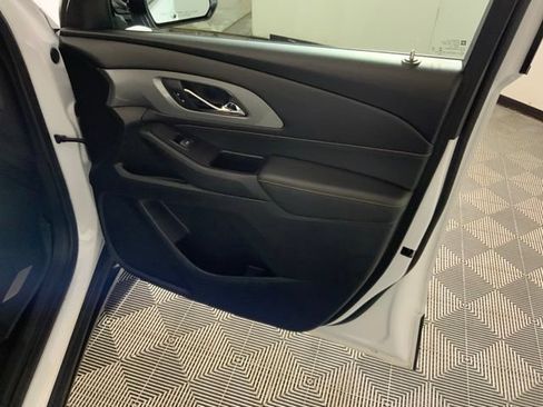 Used 2020 Chevrolet Traverse LT FWD image 32