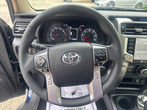 Used 2021 Toyota 4Runner SR5 Premium w/ Moonroof Package AWD/4WD image 28