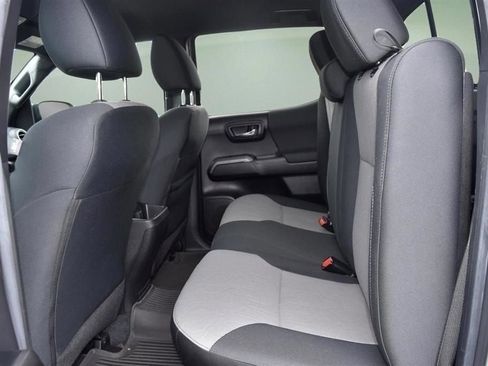 Used 2023 Toyota Tacoma TRD Off-Road image 3