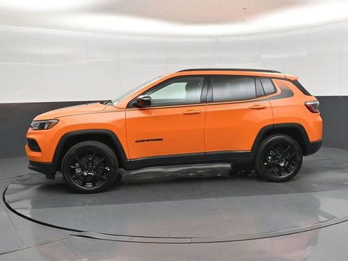New 2026 Jeep Compass Latitude AWD/4WD image 9