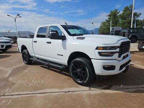 Used 2025 RAM 2500 Big Horn AWD/4WD image 5