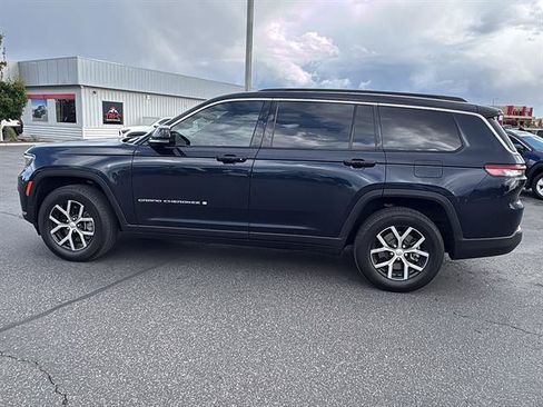 Used 2024 Jeep Grand Cherokee L Limited w/ Trailer Tow Package AWD/4WD image 32