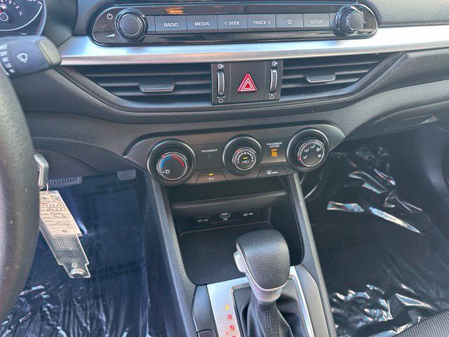 Used 2023 Kia Forte LXS w/ LXS Technology Package FWD image 23
