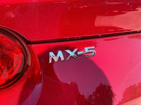Used 2023 MAZDA MX-5 Miata Grand Touring w/ Weather Package RWD image 7