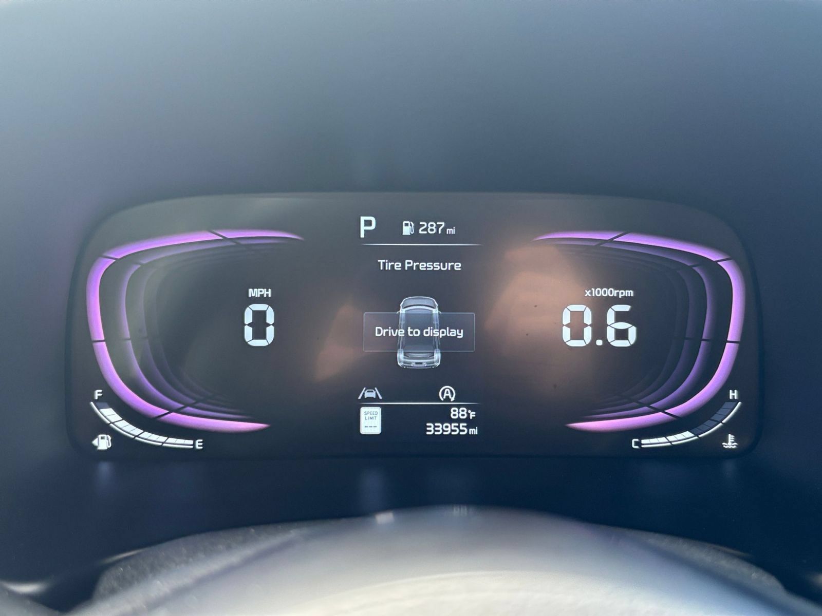 Used 2025 Kia Soul LX w/ LX Technology Package FWD image 37