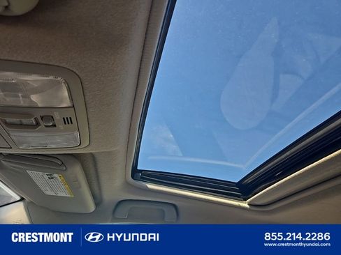Used 2012 Toyota RAV4 FWD w/ Upgrade Value Pkg image 9