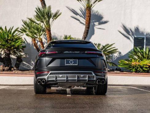 Used 2022 Lamborghini Urus image 4