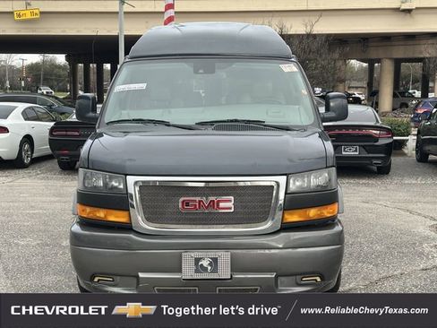 Used 2019 GMC Savana 2500 Extended RWD image 5