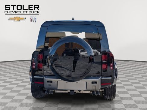 Used 2025 Land Rover Defender 110 X-Dynamic SE image 4