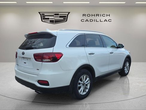 Used 2019 Kia Sorento LX w/ LX Convenience Package image 5