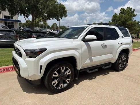 Used 2025 Toyota 4Runner TRD Sport AWD/4WD image 2