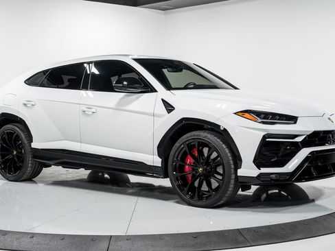 Used 2022 Lamborghini Urus image 45