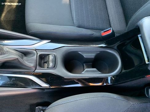 Used 2022 Toyota Corolla SE w/ Carpet Mat Package (TMS) image 22