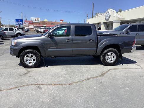 Used 2014 Toyota Tacoma 4x4 Double Cab w/ SR5 Package image 19