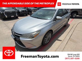 Used 2015 Toyota Camry SE FWD video 1