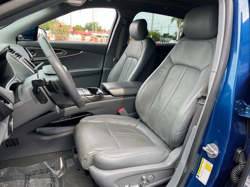 Used 2020 Lincoln Nautilus Reserve w/ Equipment Group 201A FWD image 13