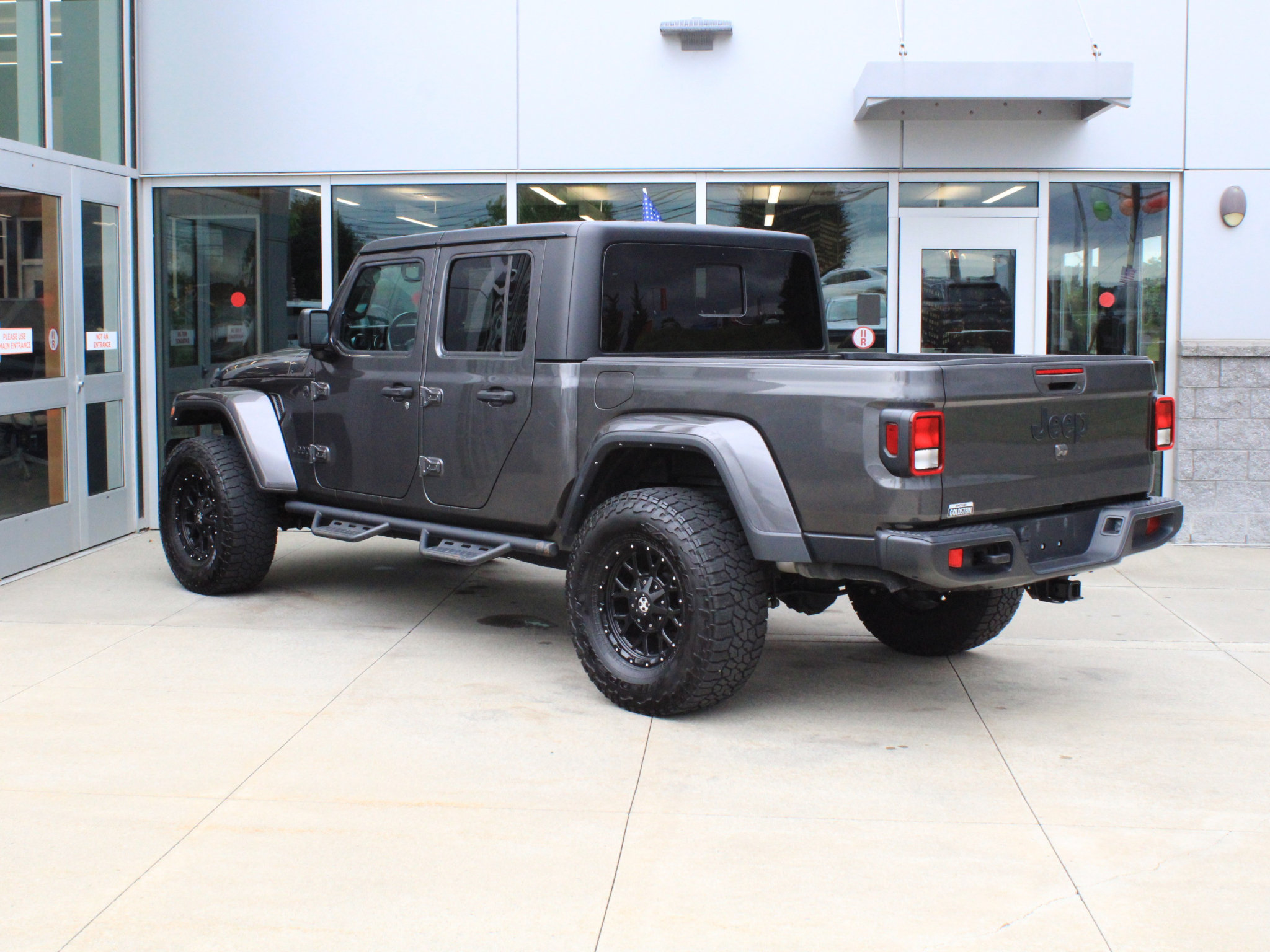 Used 2022 Jeep Gladiator Sport AWD/4WD image 8