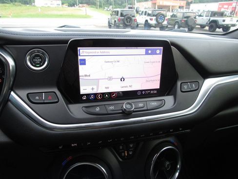 Used 2020 Chevrolet Blazer LT w/ Sound & Technology Package FWD image 29