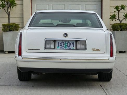 Used 1997 Cadillac De Ville D'Elegance w/ Safety/Security Pkg image 6